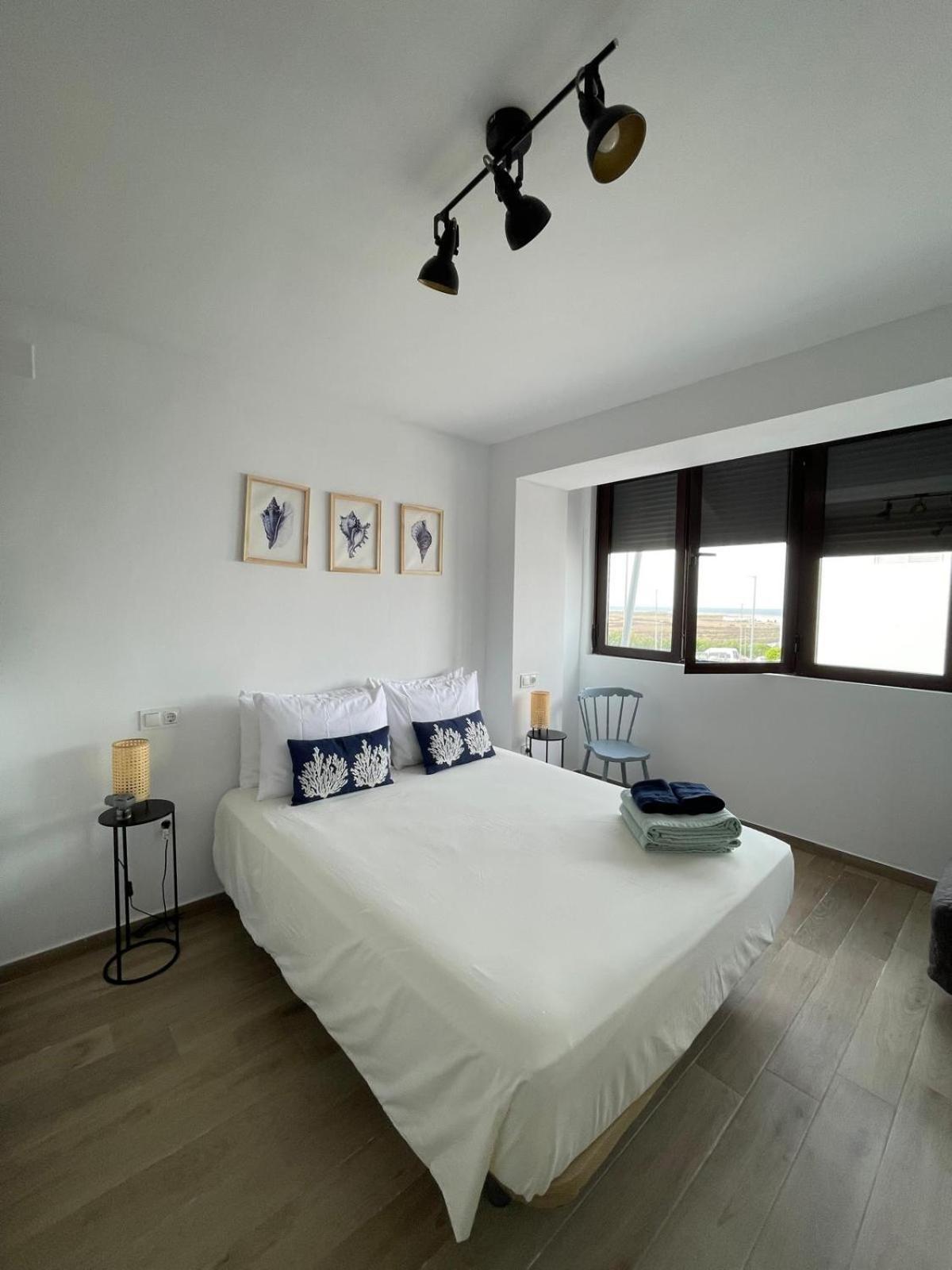 Apartamentos Matilda Коніль-де-ла-Фронтера Екстер'єр фото