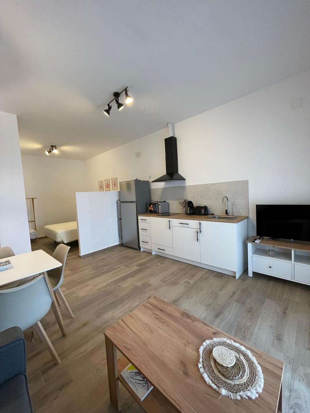 Apartamentos Matilda Коніль-де-ла-Фронтера Екстер'єр фото