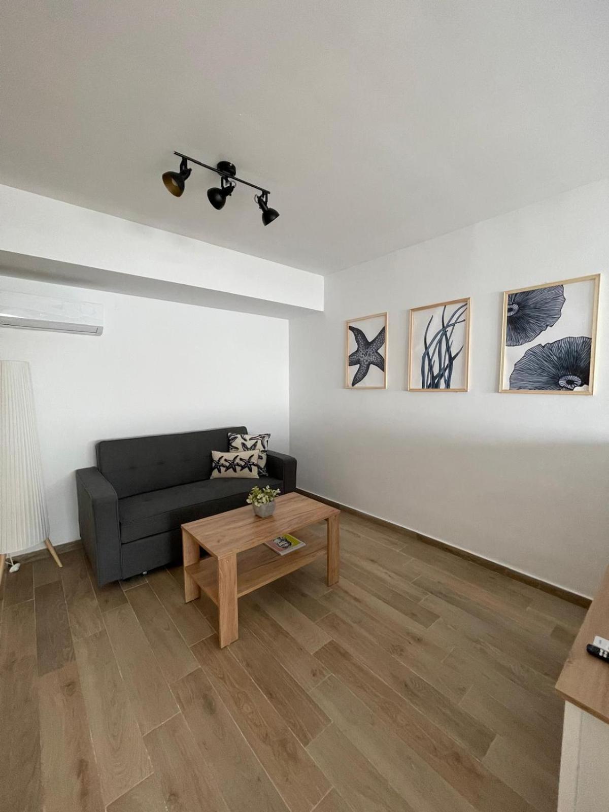 Apartamentos Matilda Коніль-де-ла-Фронтера Екстер'єр фото