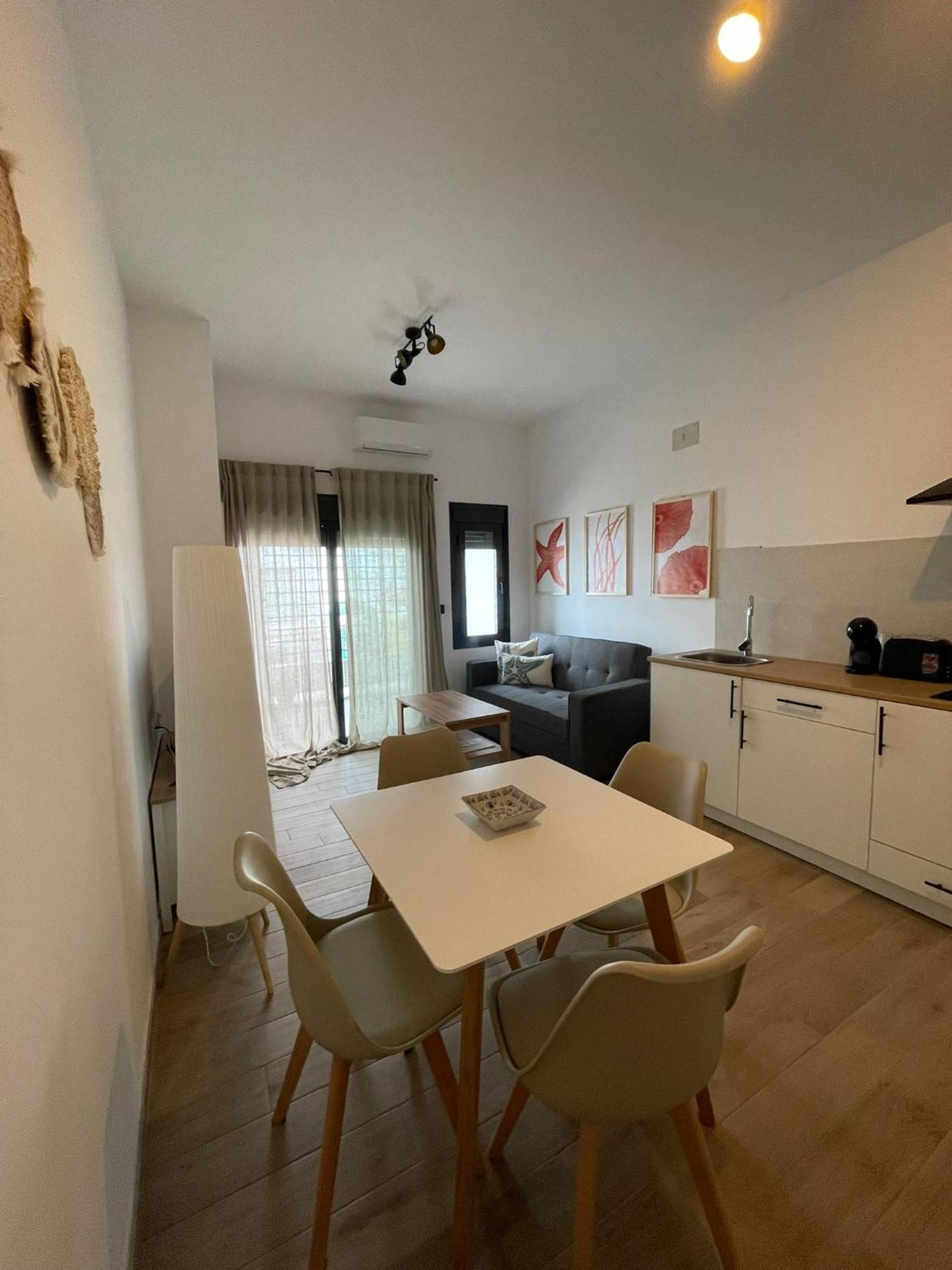 Apartamentos Matilda Коніль-де-ла-Фронтера Екстер'єр фото